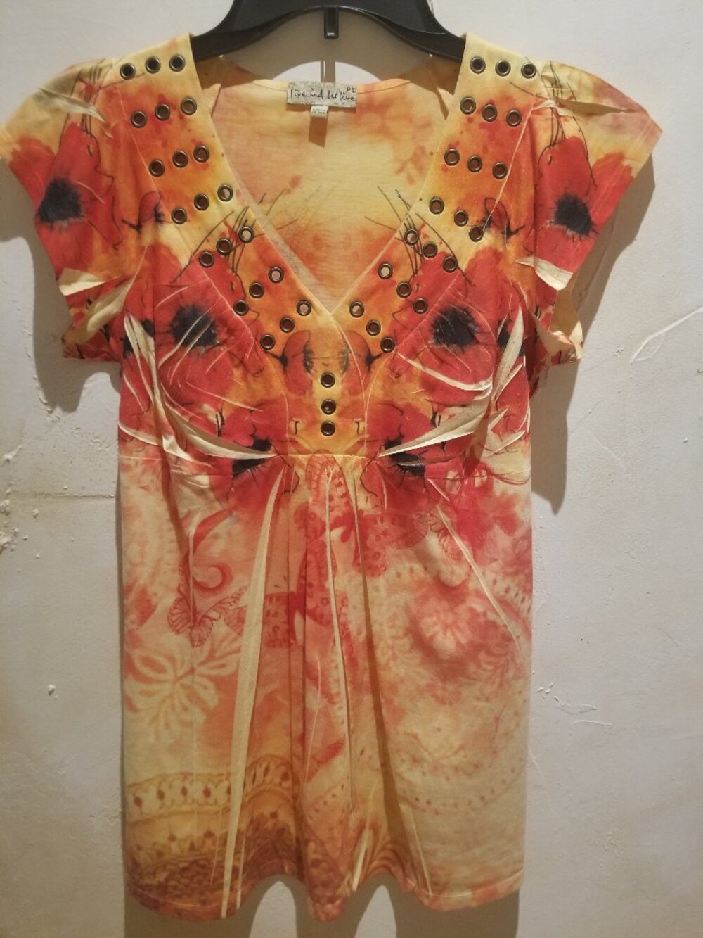 LIVE AND LET LIVE "ARTSY", Colorful "BOHO" Top with CAP Sleeves SIZE PS